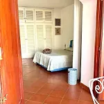 Βίλα Les Paons -